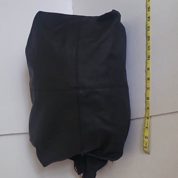 NWOT Maurices Black Vegan Pebble Leather Hobo/Backpack - Picture 3 of 8
